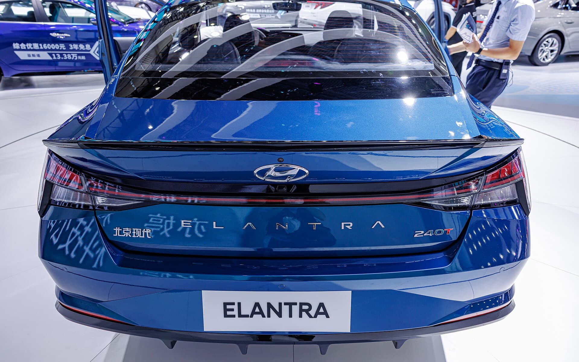 Hyundai Elantra 2023 ქირავდება საქართველოში